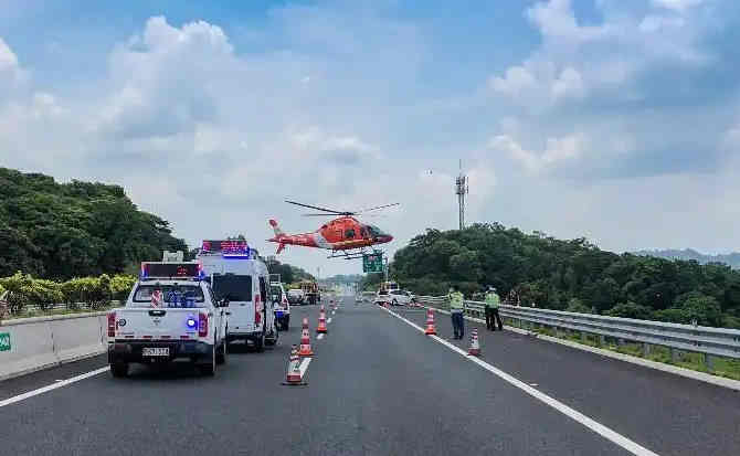 修水高速公路汽车救援案例